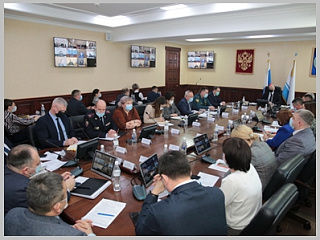 Школы Горно-Алтайска переводятся на дистанционное обучение из-за ситуации с COVID-19