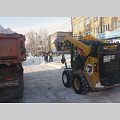 В Горно-Алтайске продолжается уборка снега