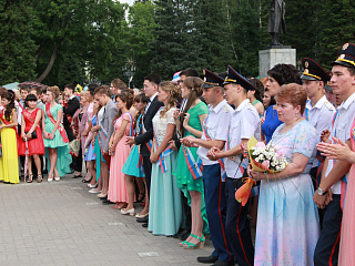 28 июня в Горно-Алтайске пройдут школьные выпускные вечера.