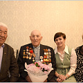 Мэр города Горно-Алтайска поздравила с юбилеем ветерана