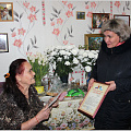 Юрий Нечаев поздравил тружениц тыла с юбилейными датами