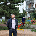 Две благоустроенные дворовые территории открыли в городском микрорайоне «Жилмассив»