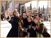 4000 человек собрались на празднование масленицы в Горно-Алтайске