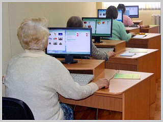 Курсы компьютерной грамотности для жителей старшего возраста проходят в Горно-Алтайске