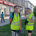 Приятное с полезным: трудовые бригады школьников продолжают работать на улицах города