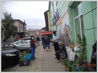 Администрация города Горно-Алтайска продолжает рейдовые мероприятия по пресечению несанкционированной торговли на территории города Горно-Алтайска