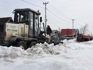 В Горно-Алтайске проводятся работы по уборке дорог и предупреждению ЧС