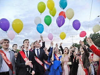 23 июня в Горно-Алтайске пройдут школьные выпускные вечера