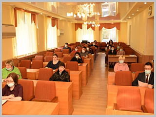 В Администрации города Горно-Алтайска состоялось рабочее совещание по благоустройству и санитарной очистки прилегающих территорий города 