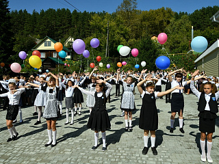 Более десяти тысяч школьников сели за парты в Горно-Алтайске