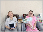 Семье Щербак из Горно-Алтайска вручена медаль "За любовь и верность" 