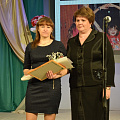Многодетную маму из Горно-Алтайска наградили в честь Дня матери