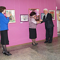 27 художниц представили свои работы на выставке "Серебряная капель"