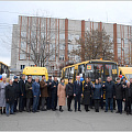 В рамках исполнения поручения Президента Российской Федерации Горно-Алтайск получил три школьных автобуса