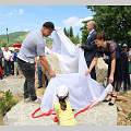 В День Республики Алтай в Горно-Алтайске открыли аллею снежного барса