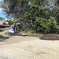 В Горно-Алтайске начались работы по благоустройству детской площадки на улице Островского