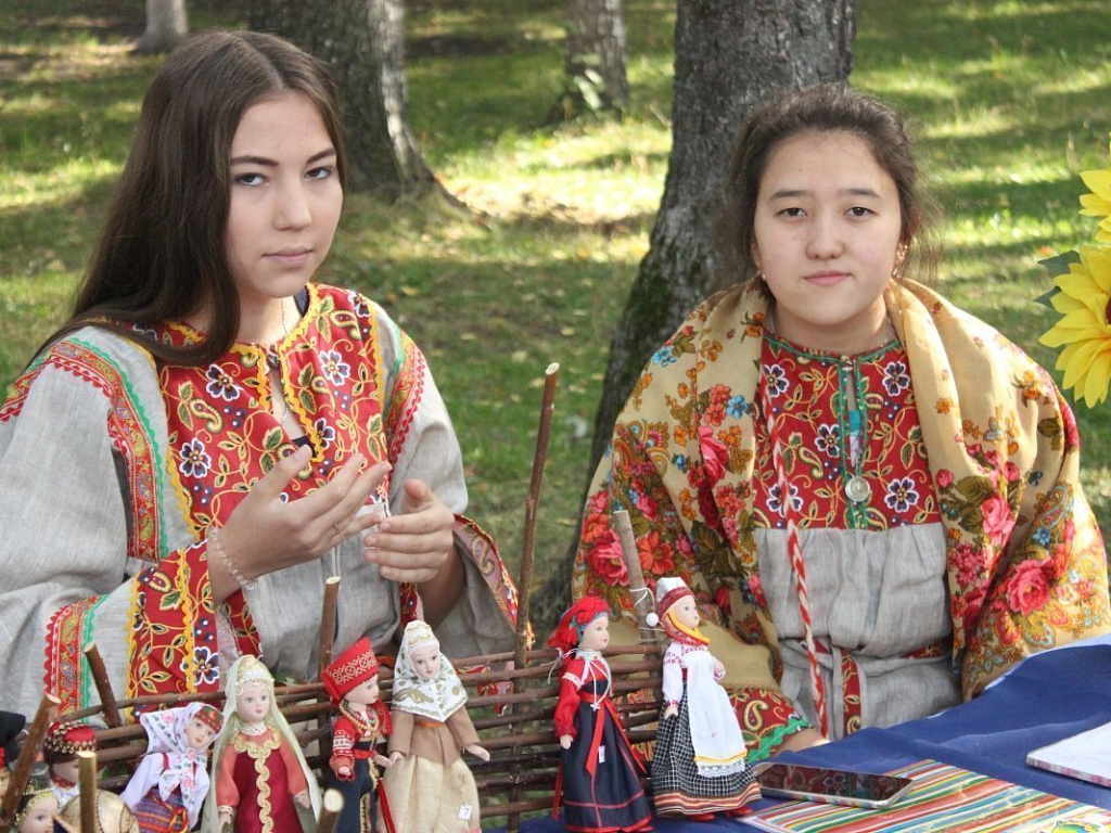 Алтайский коренной народ. Коренной народ Алтая. Коренные народы Алтая. Коренные жители горного Алтая. Народность Алтая Коренная.
