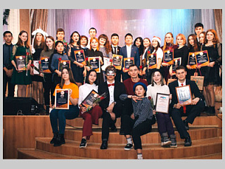«Торжество добра»: в городском Доме культуры наградили лучших добровольцев 2019 года