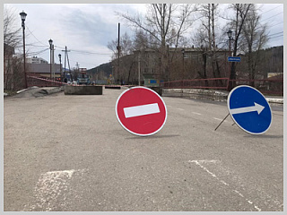 В Горно-Алтайске ведутся работы по восстановлению мостовых переходов