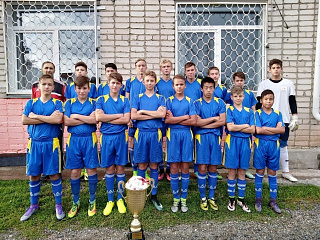 Юные футболисты Горно-Алтайска лидируют в своей группе после первого тура всероссийских соревнований