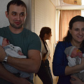 Руководители города поздравили горноалтайскую семью с рождением тройни