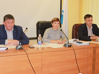 Заседание депутатской комиссии по вопросам финансовой, экономической политики и предпринимательству прошло в Горно-Алтайске