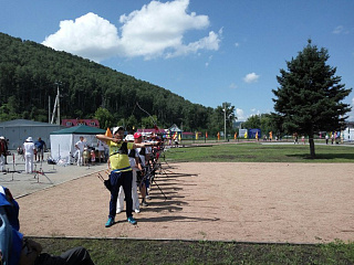 Победителями в личном зачете на соревнованиях по стрельбе из лука стали представители Чемальского района