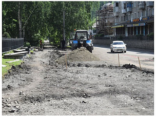 В Горно-Алтайске продолжается ремонт дорог